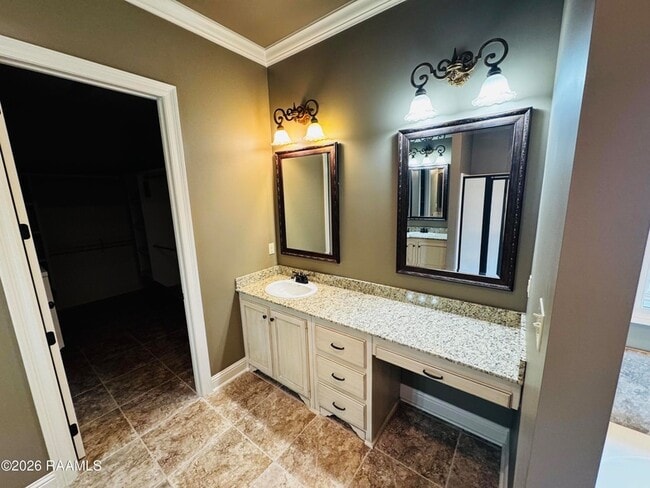 Building Photo - 106 Shadow Springs Dr