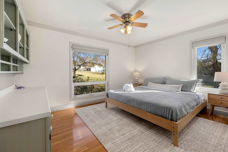 Building Photo - 515 NW D St