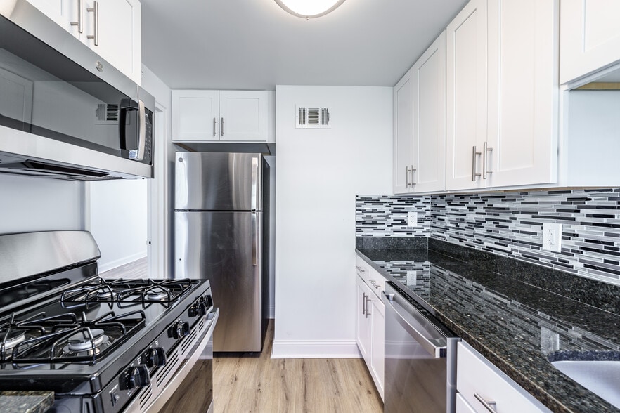 Primary Photo - West Gate Townhomes