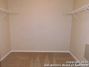 Building Photo - 10386 Oakwood Crest