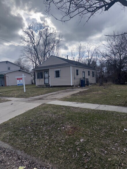 Building Photo - 3221 Burgess St