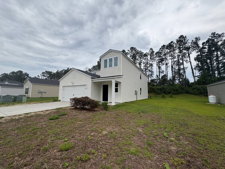 Building Photo - 168 Carolina Lakes Blvd