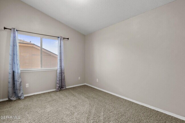 Building Photo - 10822 Elise St