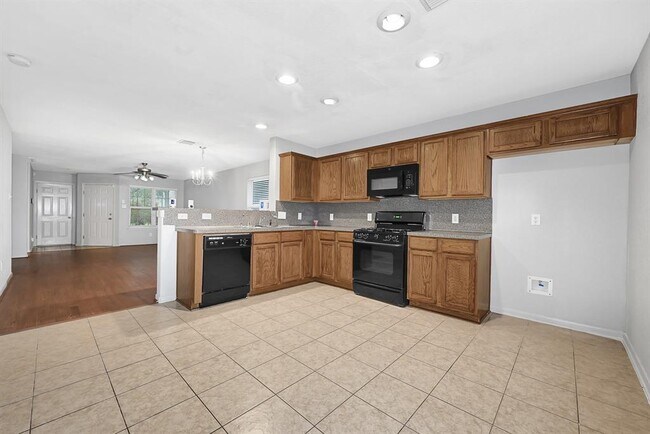 Building Photo - 702 Heatherton Hill Ln