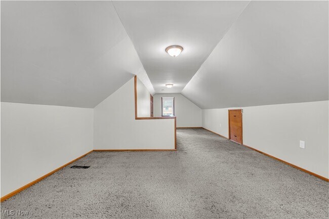 Building Photo - 1171 Hilltop Dr