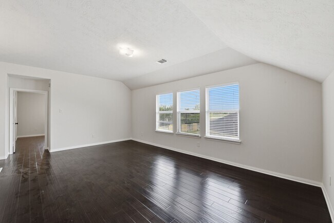 Building Photo - 7519 Chathan Glen Ln