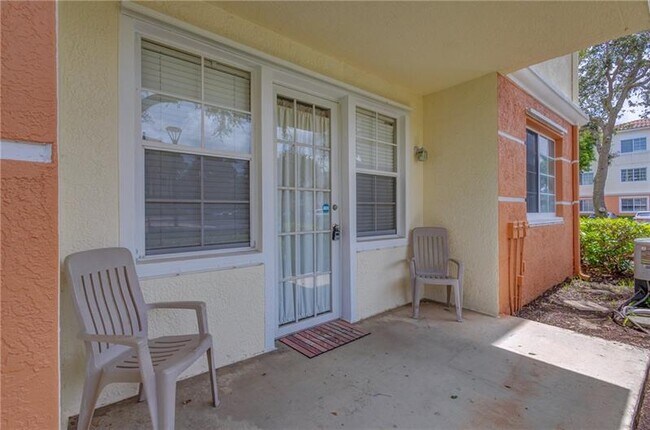 Building Photo - 9833 Baywinds Blvd