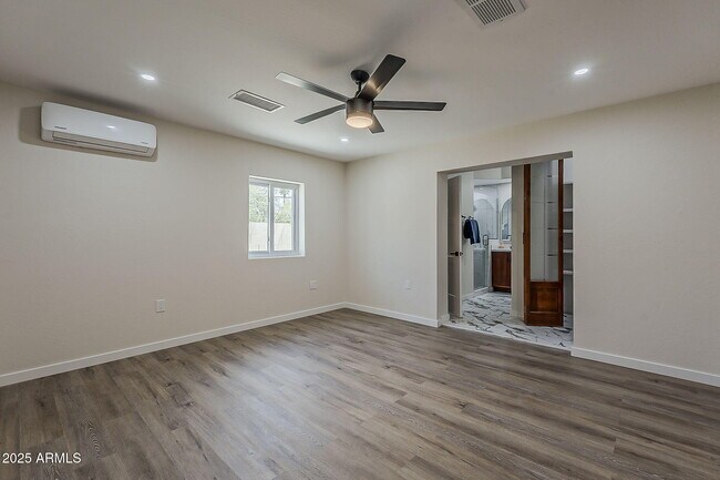 Building Photo - 8215 E Cypress St