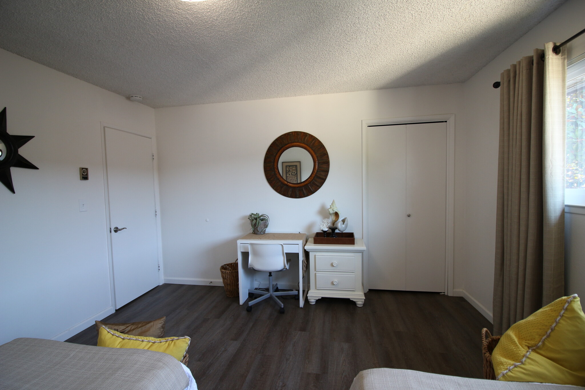 Building Photo - 1326 Galleon Way