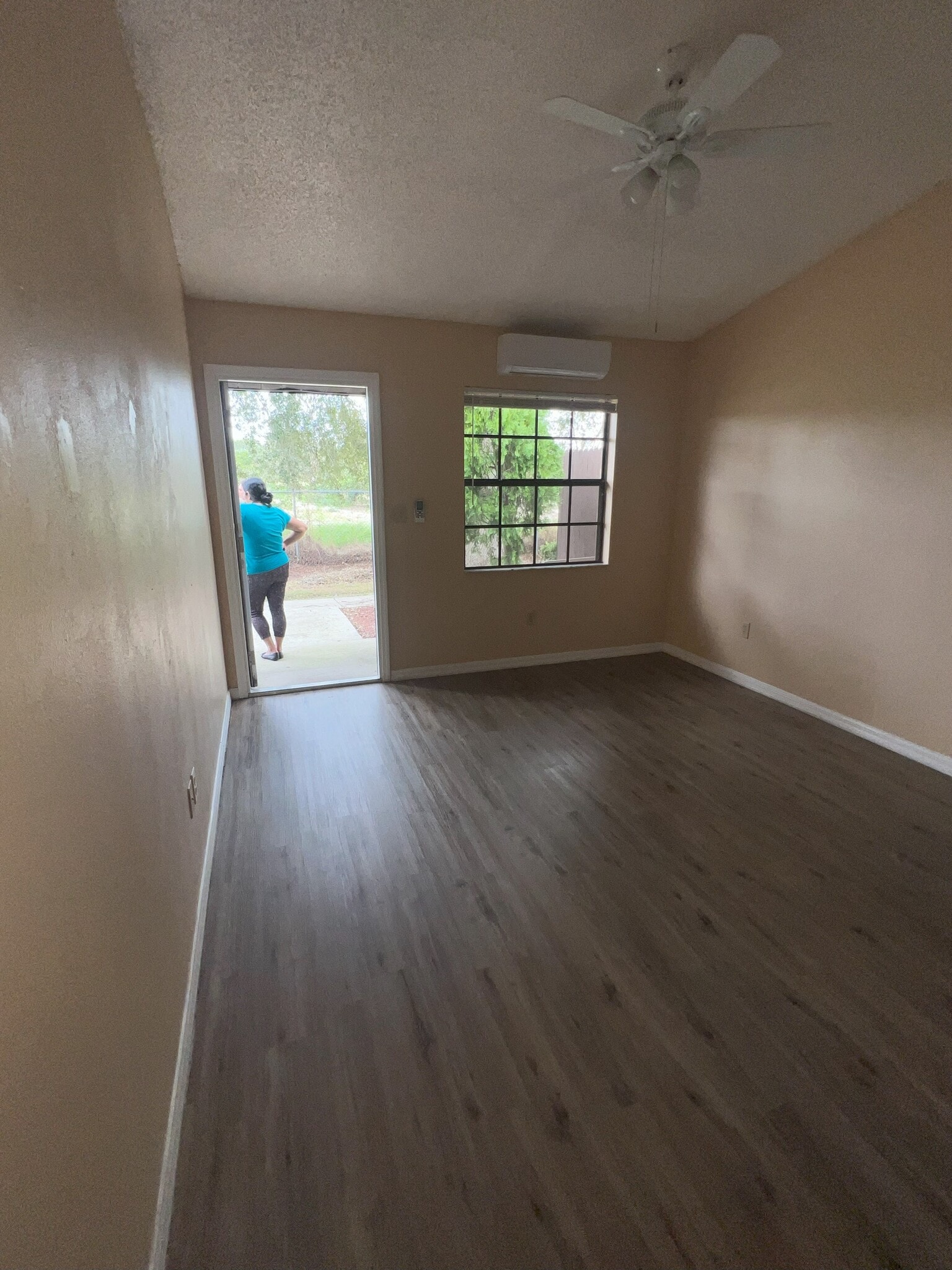 Building Photo - 6790 McLaren Pl