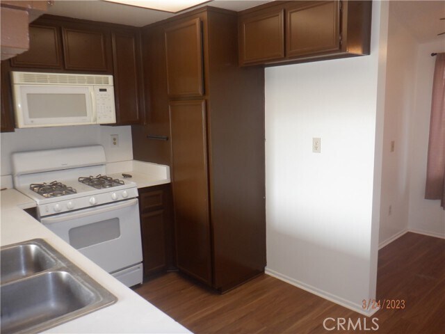 Building Photo - 7947 Winery Ridge Dr