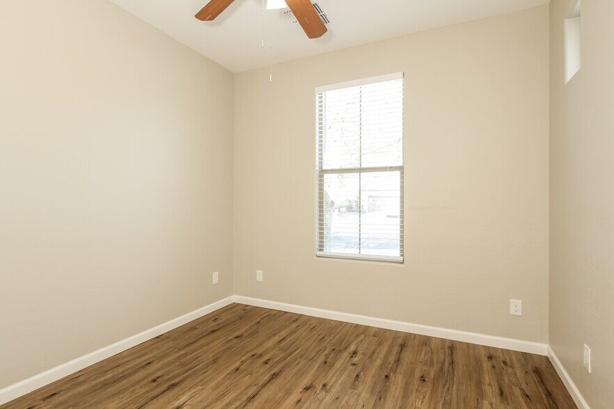 Building Photo - 12137 W Dove Wing Way