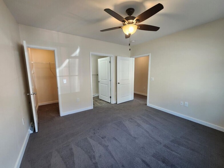 Building Photo - 73 Ivan Dr
