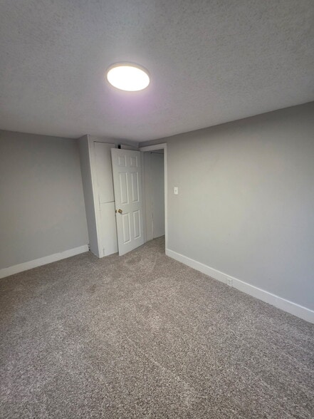 Building Photo - 1008 Kenilworth Ave