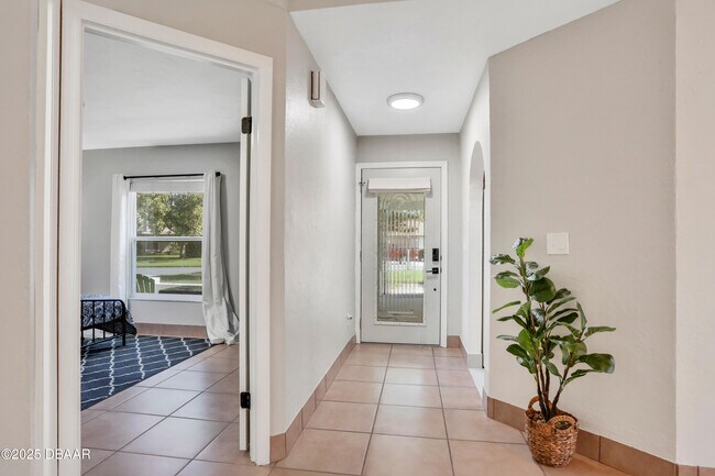 Building Photo - 44 Capistrano Dr