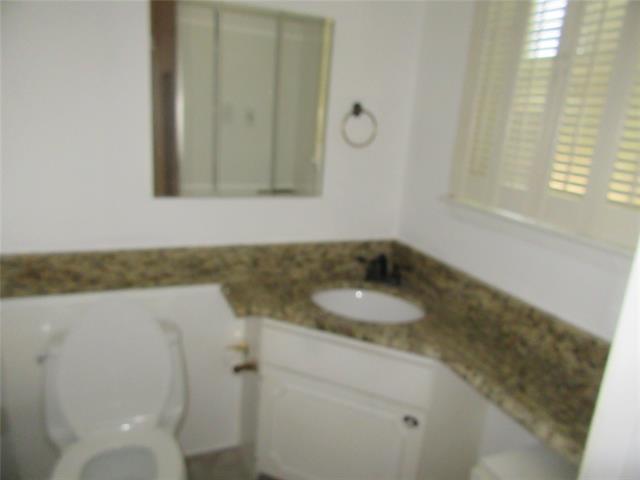 Building Photo - 114 Wake Dr