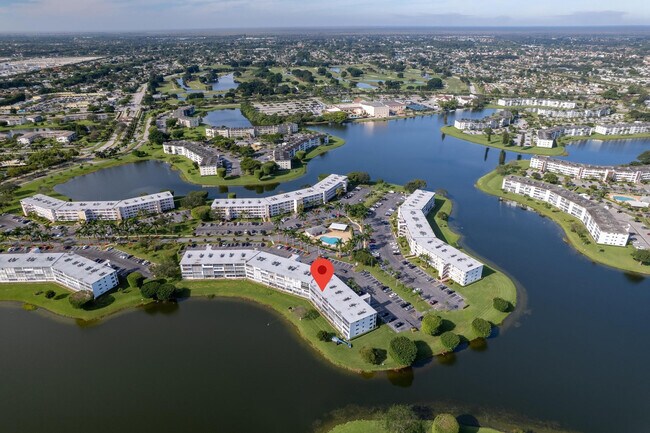 Building Photo - 4036 Cornwall B