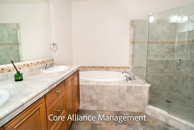 Building Photo - 11528 Verona Dr