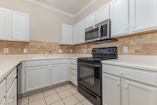 Building Photo - 2BR Condo in Cornelius