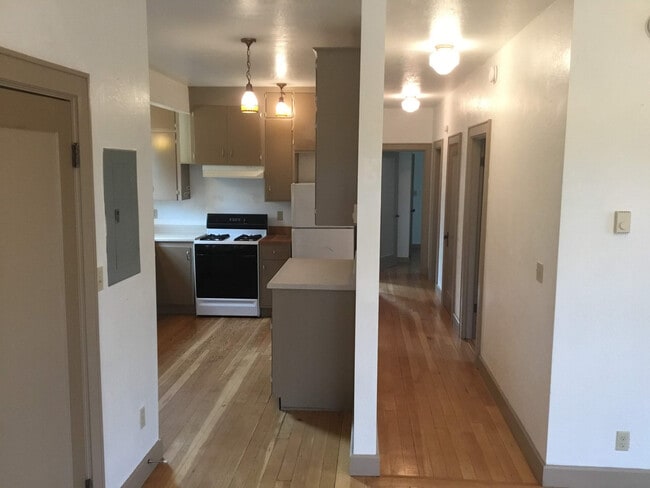 Building Photo - 3 Bedroom Duplex in Whiteaker Neighborhood