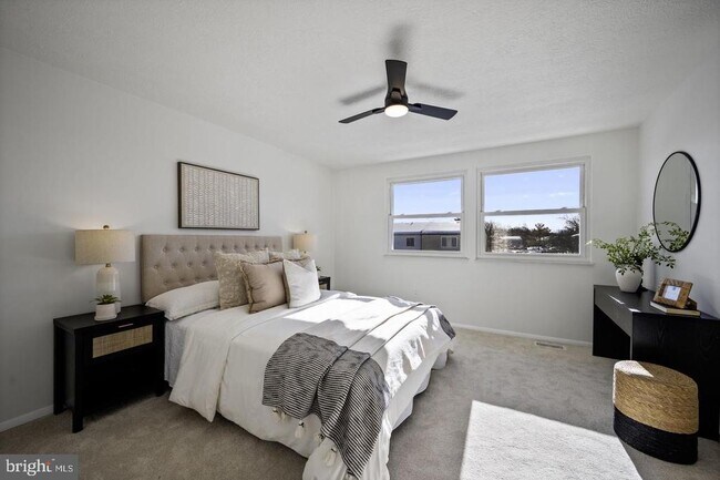 Building Photo - 6909 Doublebrand Ct