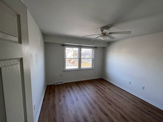 Building Photo - 57 Spring Hill Ln