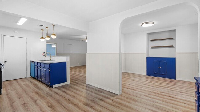 Building Photo - Charming 3-Bedroom Home with Spacious Backyard!