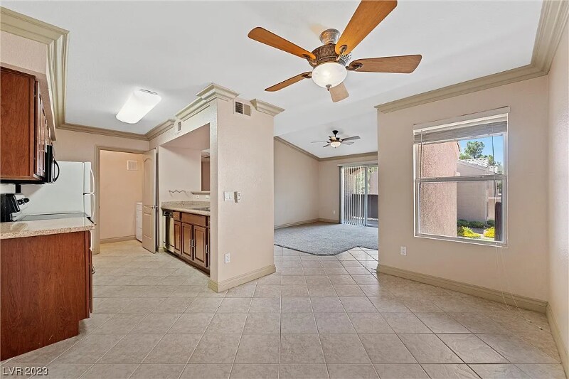 Building Photo - 8101 W Flamingo Rd