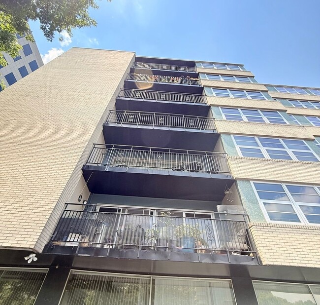 Building Photo - 3314 West End Ave