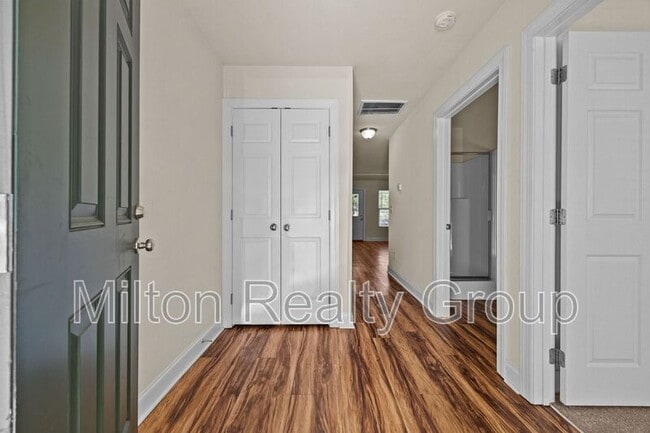 Building Photo - 26 River Stancil Dr