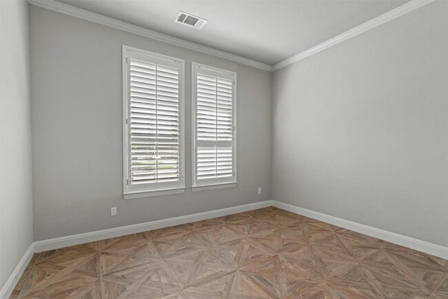 Building Photo - 201 Barefoot Park Ln