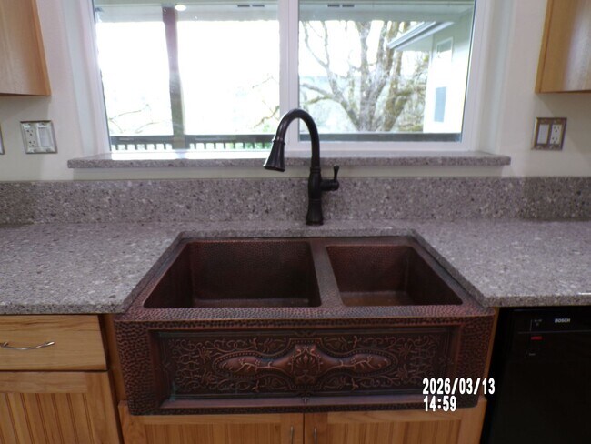 Building Photo - 4510 NW Queens Ave