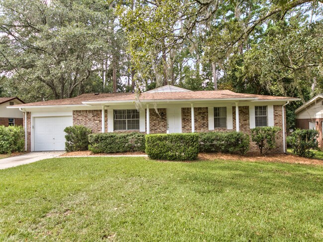 Building Photo - 2308 Vincent Dr