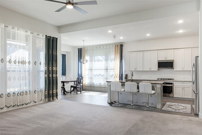 Building Photo - 601 Cherry Tree Ln