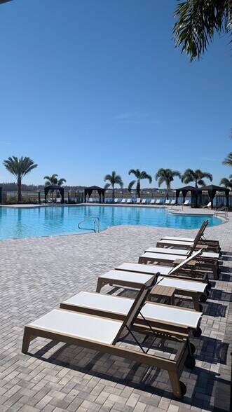 Building Photo - 2467 White Ladyfish Rd