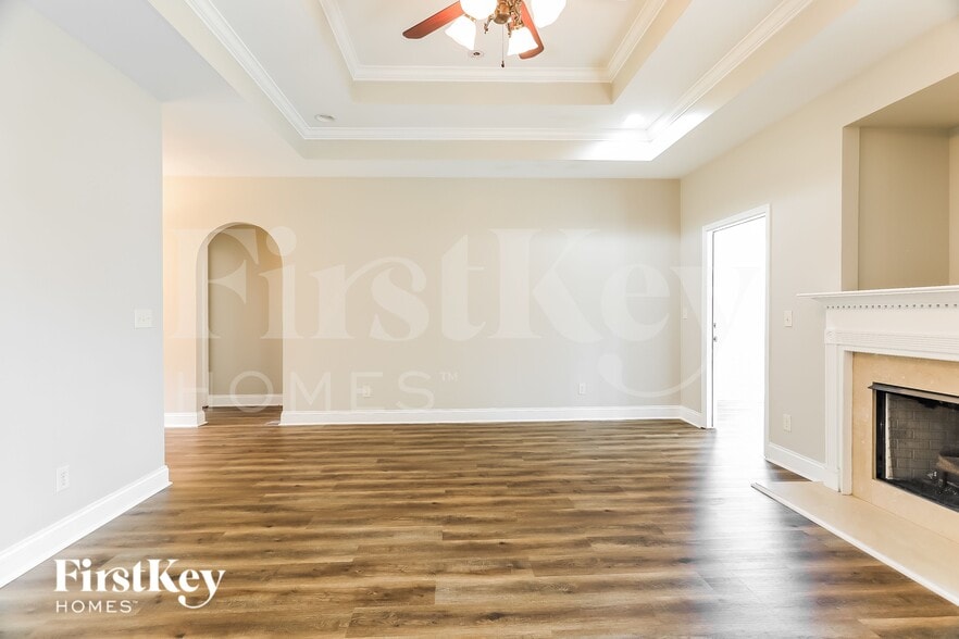 Building Photo - 20815 Sandy Dr