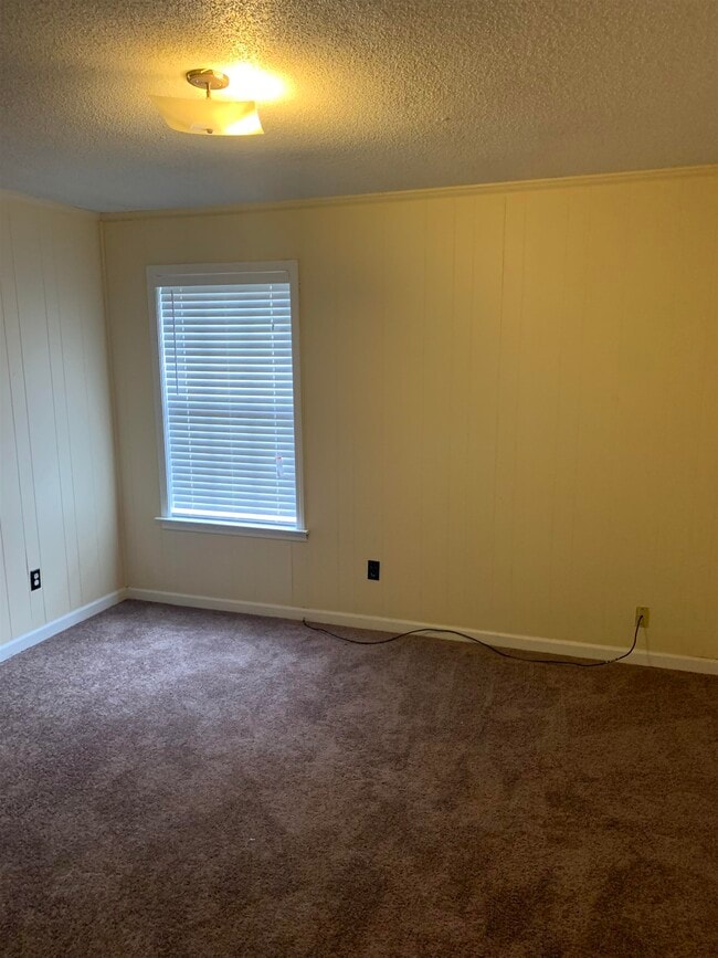 Building Photo - 3381 Cristil St