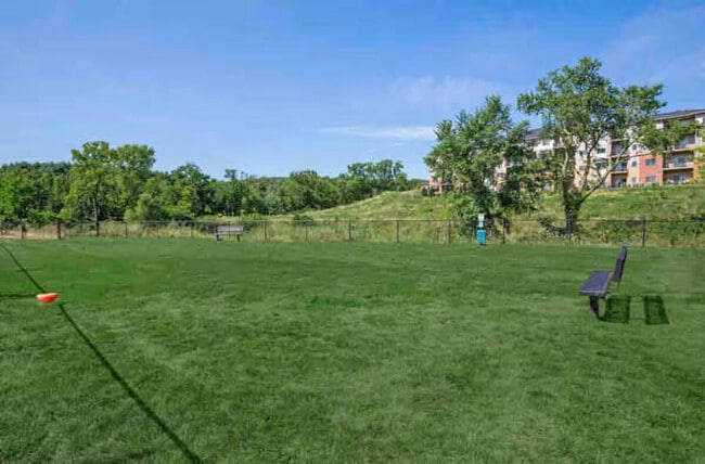 Building Photo - 8350 Cascade Ave