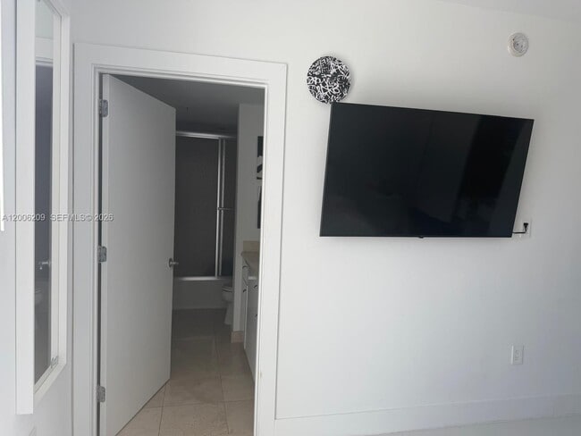 Building Photo - 19400 Turnberry Way