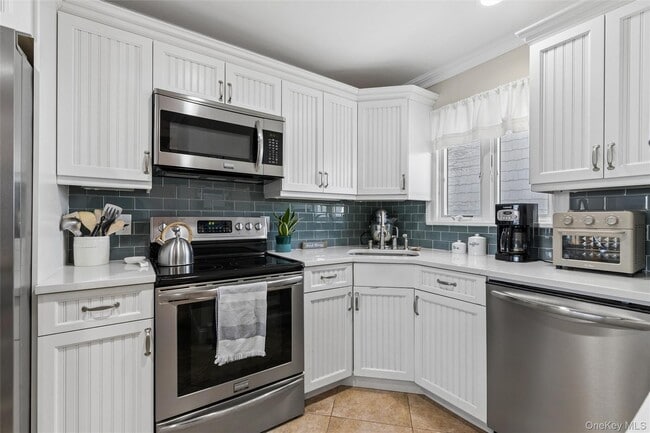 Building Photo - 3013 Mitchell Rd