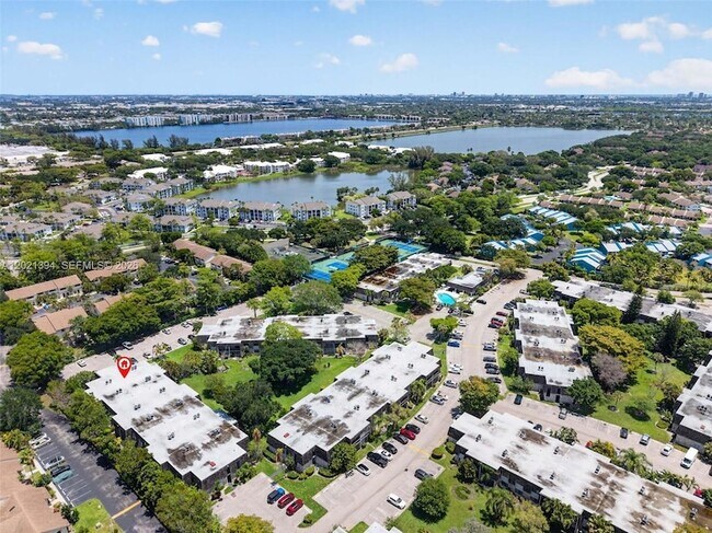 Building Photo - 3119 Oakland Shores Dr