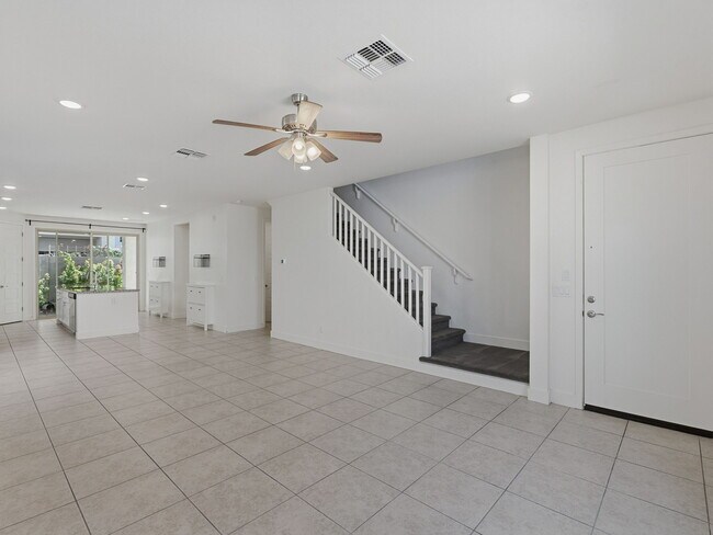 Building Photo - 4910 S Tune