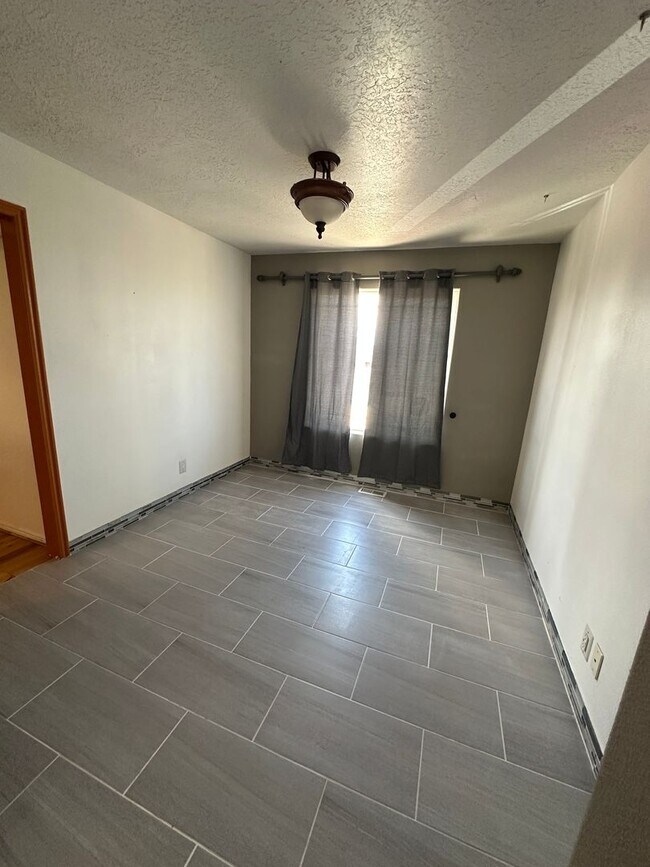 Building Photo - 162 N 2475 W Cir