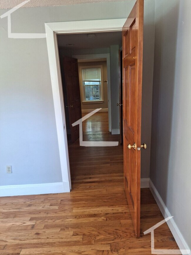 Building Photo - Large 1 bed in Cambridge