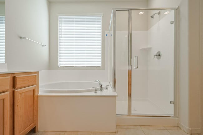 Building Photo - 13715 W Calle De Baca