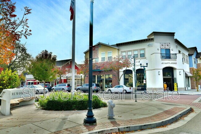 Building Photo - 111 W Prospect Ave