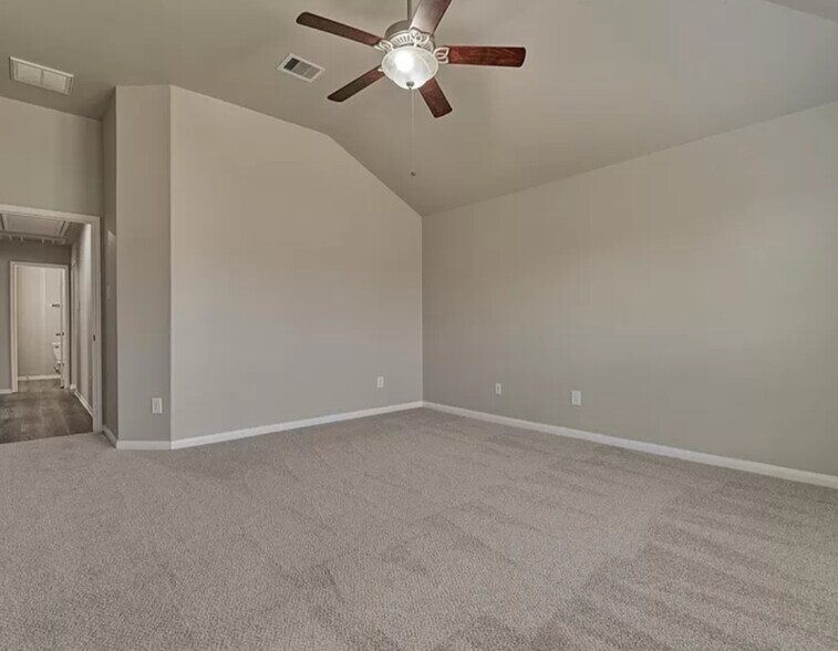 Building Photo - 13210 Raintree Dr