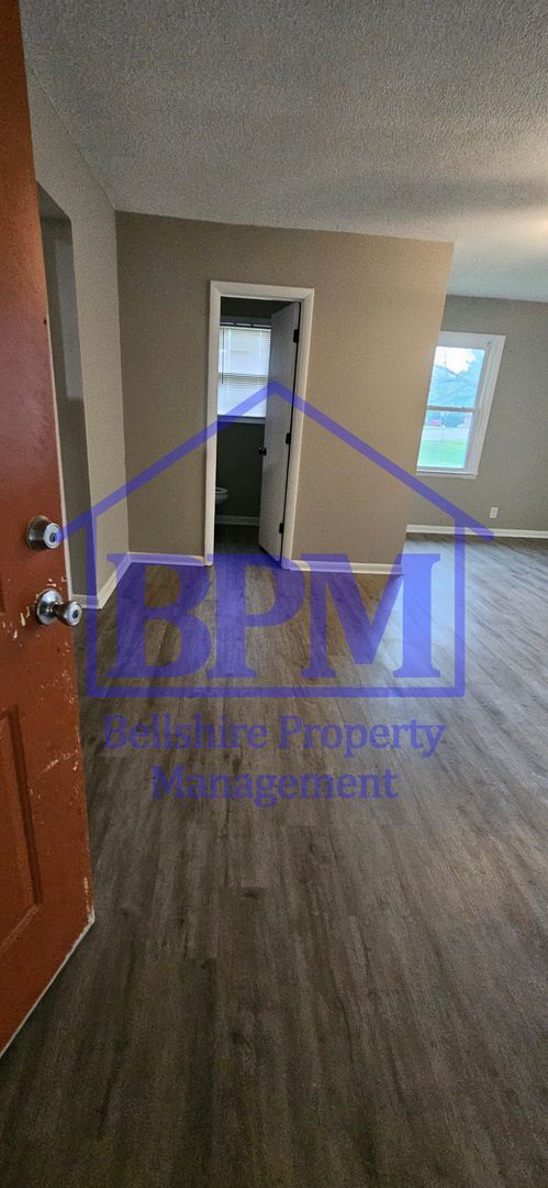 Building Photo - Spacious 4 Bed, 2 Bath Home in Nashville –...