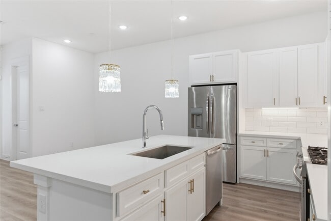 Building Photo - 4605 Lavatera St