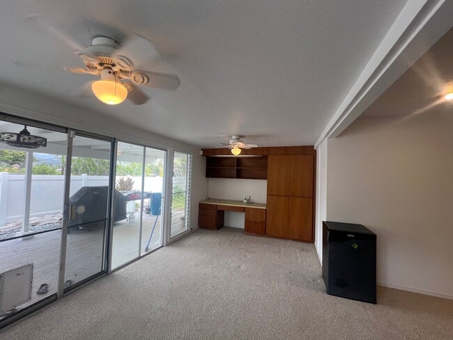 Building Photo - 1063 Kamahele St
